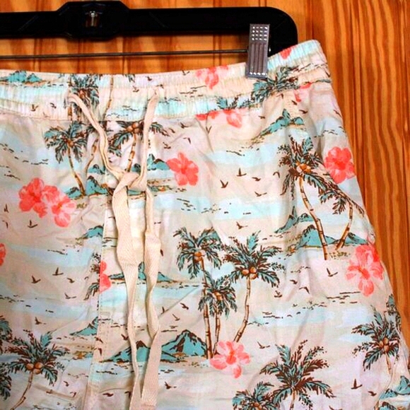 Arizona Floral Print Drawstring Shorts - Size L - Picture 6 of 9